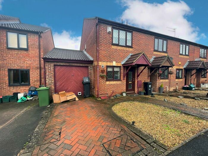 2 Bedroom House To Rent In New Road, Stoke Gifford, Bristol, BS34