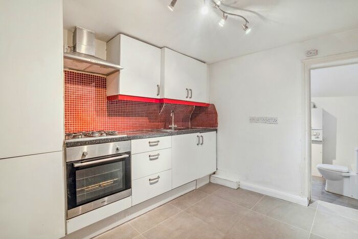 2 Bedroom Flat To Rent In Morning Lane, Hackney, E9