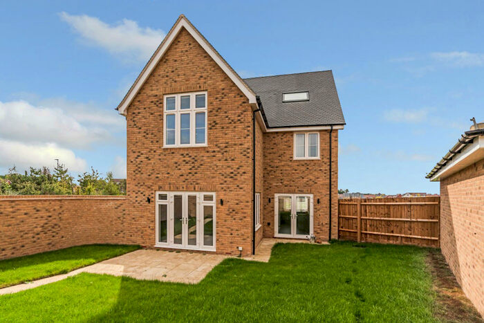 4 Bedroom Detached House To Rent In Tibbs Road, Aylesbury, HP17