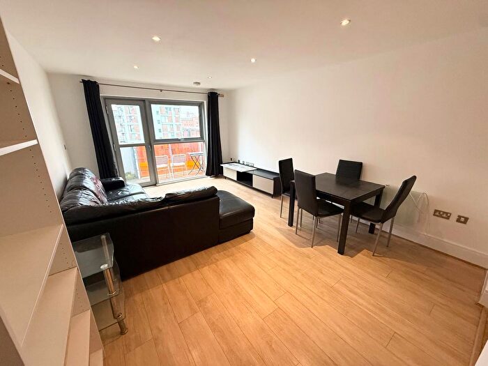 2 Bedroom Flat To Rent In Whitworth Street West, Manchester, M1