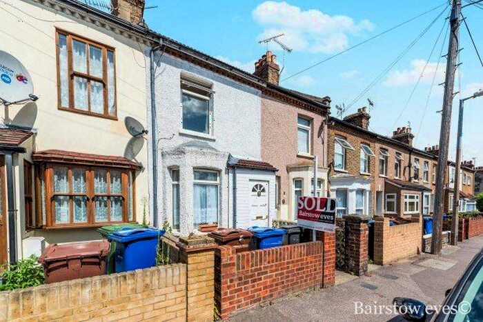 2 Bedroom Property To Rent In Grove Road, Grays, RM17