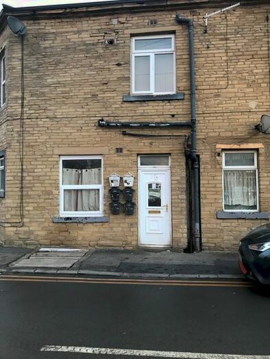 1 Bedroom Flat To Rent In Garnett Street, Bradford, BD3