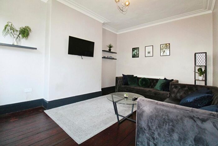 1 Bedroom End Of Terrace House To Rent In Hilton Road, Chapel Allerton, Leeds, West Yorkshire, LS8