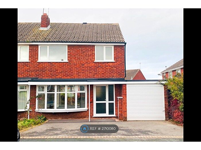 3 Bedroom Semi Detached House To Rent In Broomfield Road, Telford, TF5