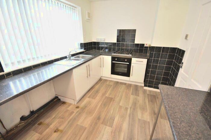 2 Bedroom Flat To Rent In Marlowe Road, Neston, CH64