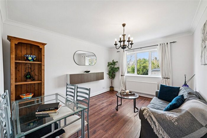 1 Bedroom Flat For Sale In Culverden Road, SW12