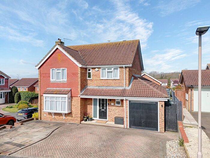 4 Bedroom Detached House For Sale In Borrowdale Close, Eastbourne, BN23