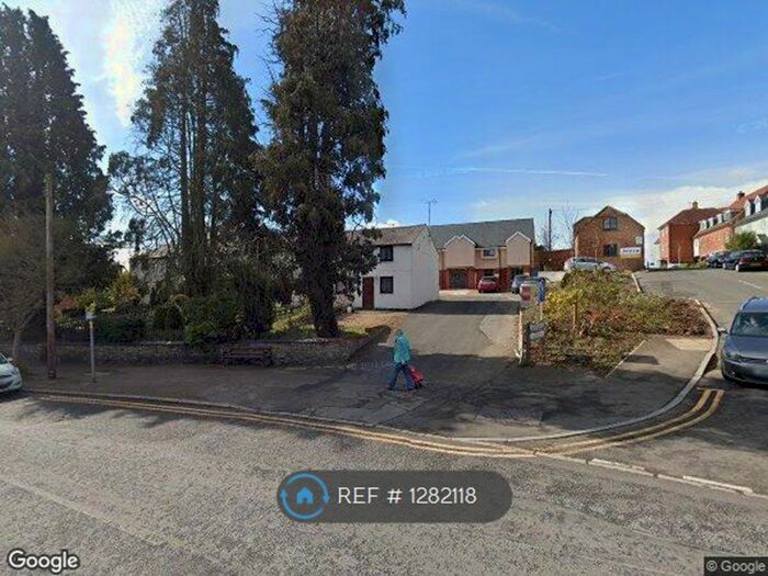 1 Bedroom Flat To Rent In Moreton Road, Buckingham MK18