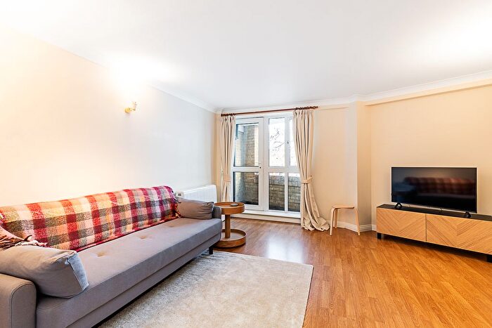 1 Bedroom Flat To Rent In Elbourne Court, Worgan Street, London, SE16