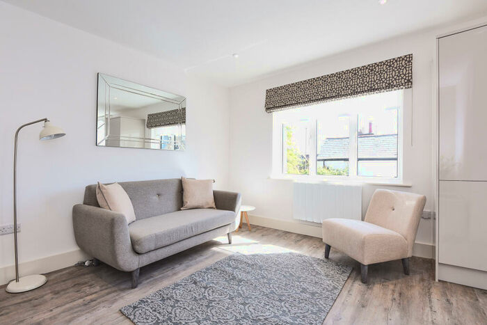 1 Bedroom Apartment To Rent In Middle Way, Summertown, OX2