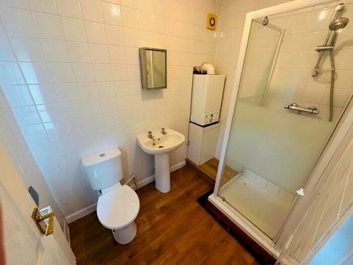 1 Bedroom Flat To Rent In Quarry Hill, Wilnecote, Tamworth, Staffordshire, B77