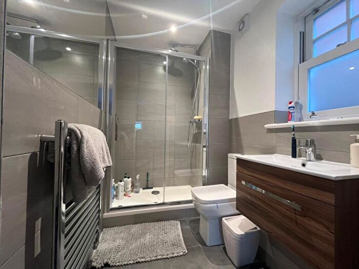 2 Bedroom Apartment To Rent In Westbury Road, Brentwood, CM14