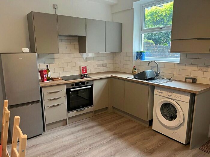 2 Bedroom Terraced House To Rent In Alderson Place- Student Property, S2