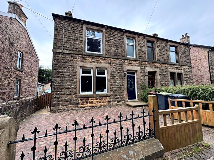 3 Bedroom Semi Detached House For Sale In Burrfields Road, Chapel-En-Le-Frith, SK23
