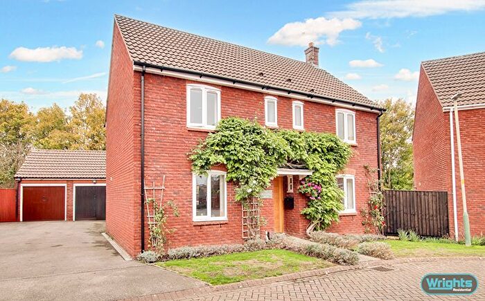 4 Bedroom Detached House For Sale In Cresswell Drive, Trowbridge, BA14