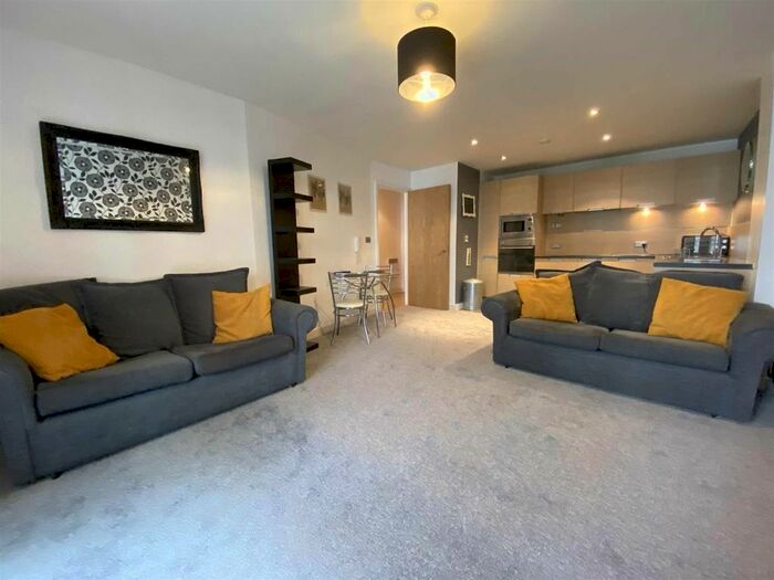 2 Bedroom Flat To Rent In Barton Place, Hornbeam Way, Manchester, M4