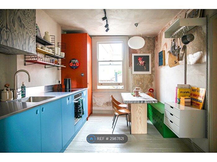 3 Bedroom Maisonette To Rent In Midland Road, Bristol, BS2
