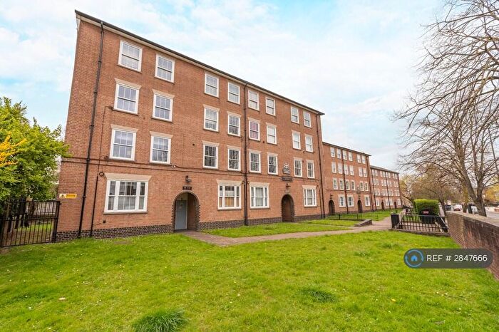 2 Bedroom Flat To Rent In Islington, Islington, London, N7