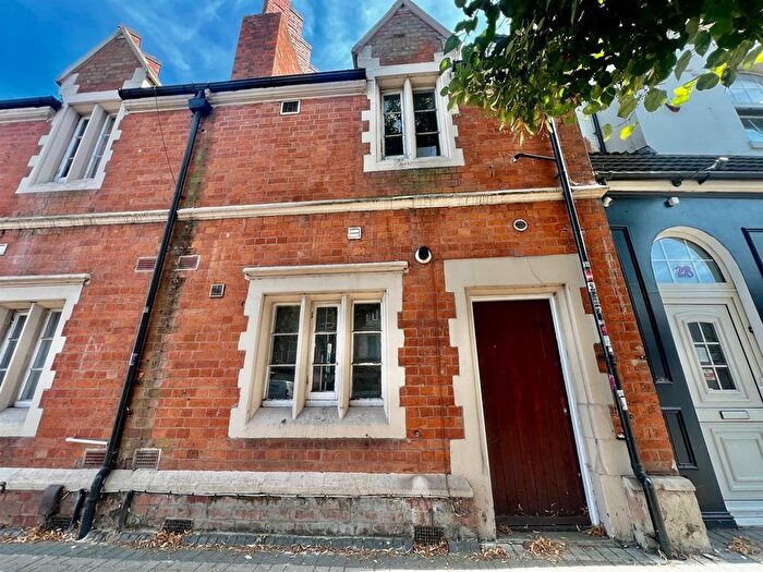 1 Bedroom Studio To Rent In Narborough Road, Leicester, LE3