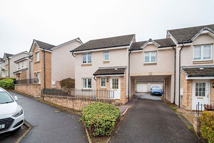 3 Bedroom Link Detached House For Sale In Corbie Drive, Dalkeith, EH22