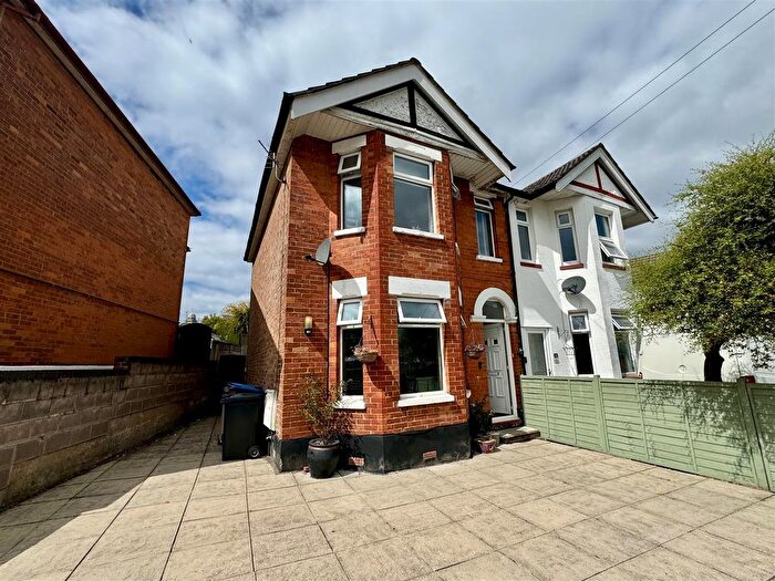 3 Bedroom Semi Detached House To Rent In Davis Road, Parkstone, Poole, BH12