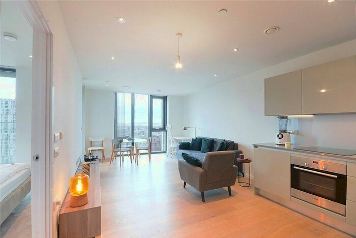 1 Bedroom Maisonette To Rent In St. Gabriel Walk, Elephant And Castle, London, SE1