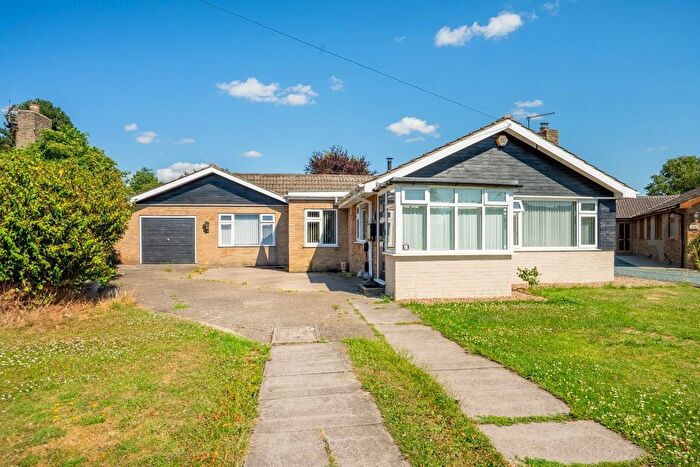 4 Bedroom Detached Bungalow For Sale In Southfield Close, Rufforth, York, YO23