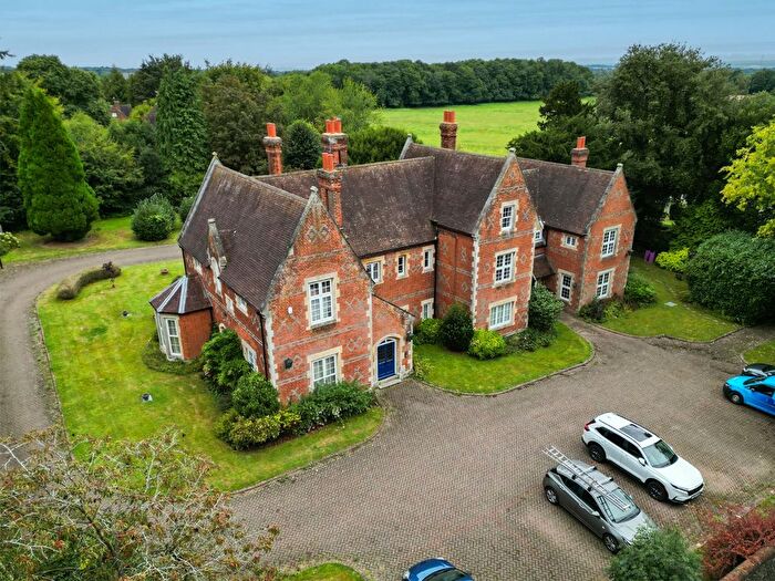 3 Bedroom Flat For Sale In The Old Vicarage, Wrotham Road, Meopham, Kent, DA13