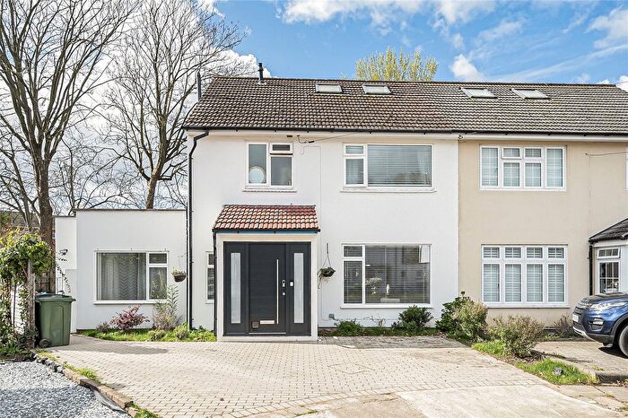 4 Bedroom Semi Detached House For Sale In Barton Green, New Malden, KT3