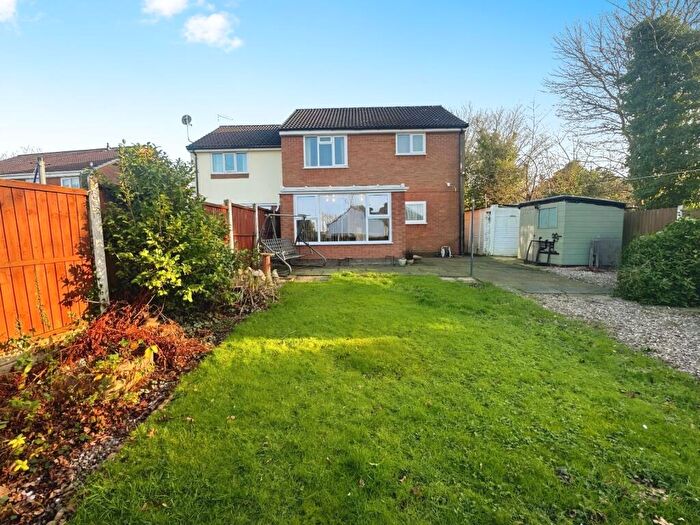 2 Bedroom Apartment For Sale In Carr Meadow, Bamber Bridge, Preston, Lancashire, PR5