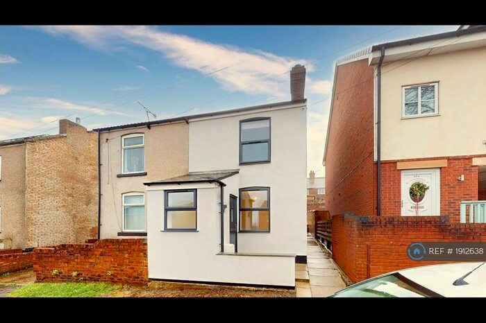 2 Bedroom Semi-Detached House To Rent In John Street, Brimington, Chesterfield, S43