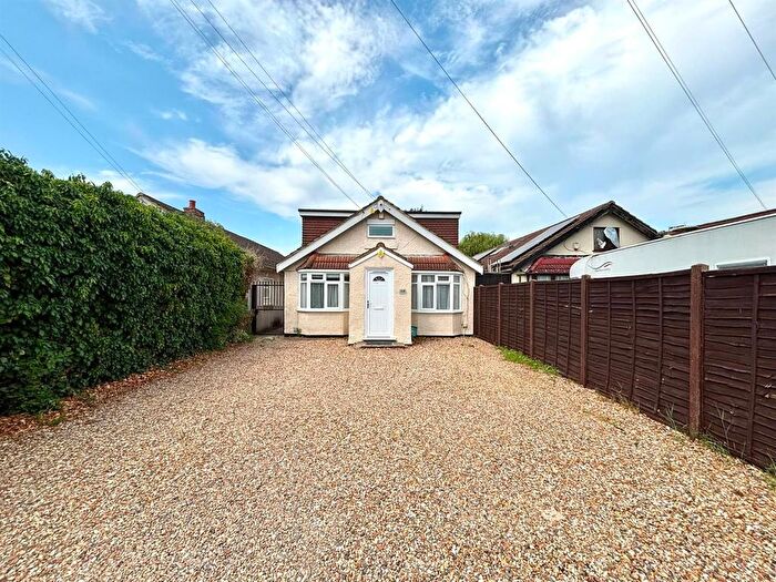 2 Bedroom Maisonette To Rent In Pole Hill Road, Hillingdon, UB10