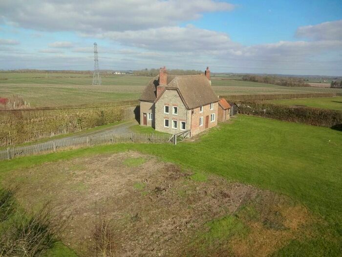 4 Bedroom Detached House For Sale In Turvey Road, Astwood, Newport Pagnell, Buckinghamshire, MK16