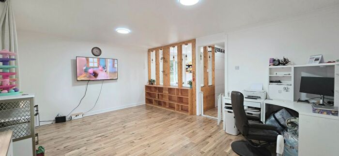 2 Bedroom Flat To Rent In Sheepcote Road, Harrow, HA1