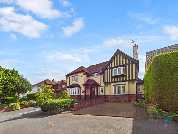 4 Bedroom Detached House For Sale In Ham Lane, Pedmore, Stourbridge, DY9