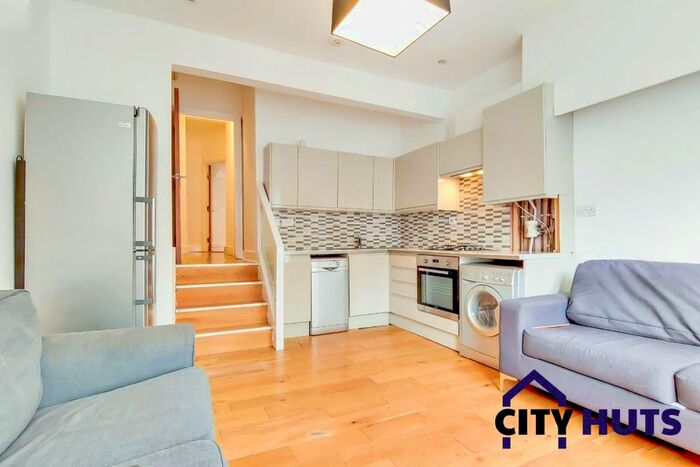 2 Bedroom Flat To Rent In Harberton Road, Archway, N19