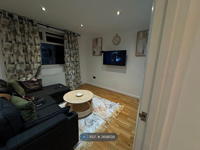 1 Bedroom Flat To Rent In Shroffold Road, Bromley, BR1
