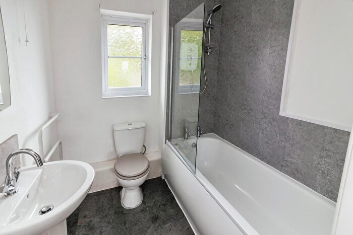 2 Bedroom Apartment To Rent In Fielder Mews, Sheffield, South Yorkshire, S5