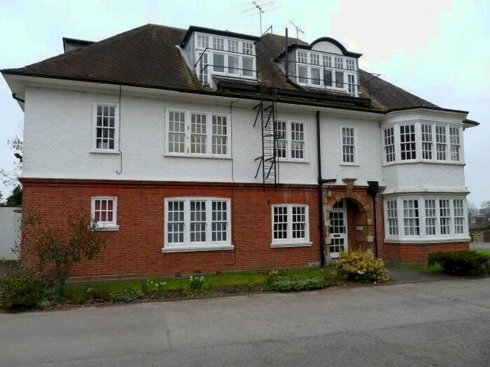 1 Bedroom Flat To Rent In New Road, Bourne End, SL8