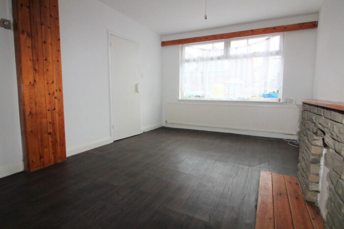 3 Bedroom Terraced House To Rent In Chichester Road, Edmonton, N9