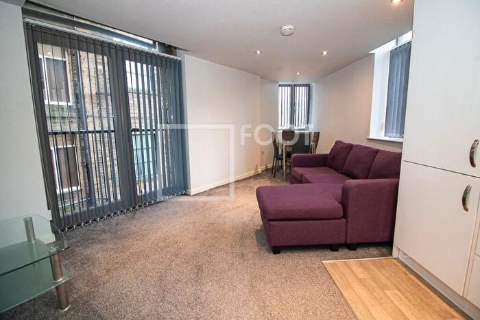2 Bedroom Apartment To Rent In Grattan House, Rent Incentives Available, BD1