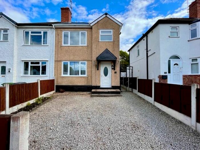 3 Bedroom Property To Rent In The Crescent, Tettenhall, Wolverhampton, WV6