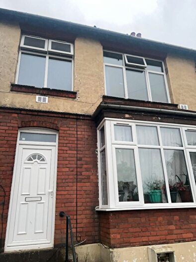 2 Bedroom Flat To Rent In Hitchin Road, Luton, Bedfordshire, LU2