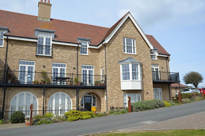 2 Bedroom Apartment For Sale In Cautley House, Undercliff Road East, Felixstowe, IP11