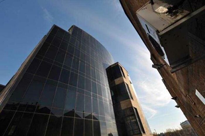 1 Bedroom Apartment To Rent In Leeds Road, Bradford, BD1