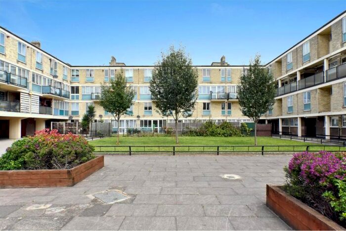 3 Bedroom Maisonette To Rent In Smithy Street, London, E1