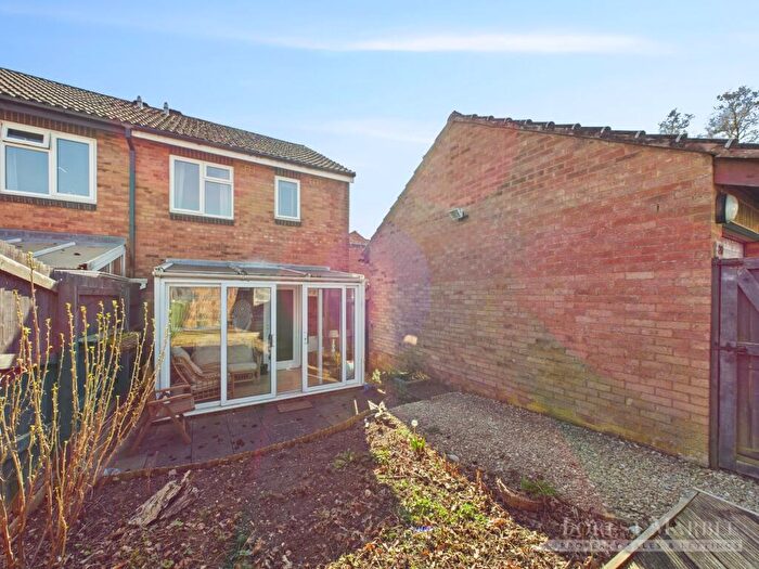 3 Bedroom Terraced House For Sale In Mulberry Court, Frome, BA11