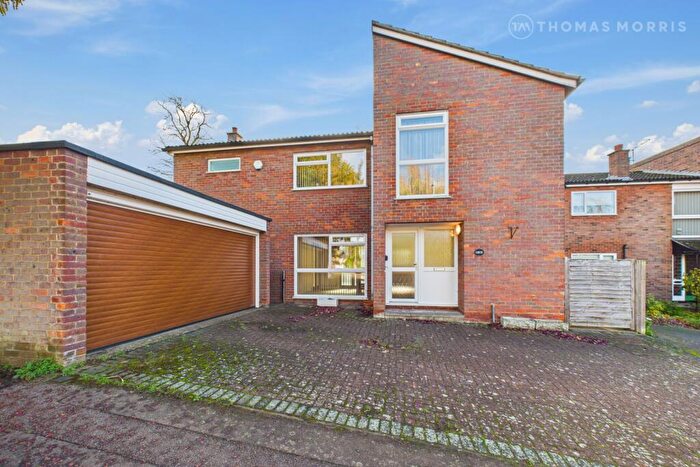 4 Bedroom Detached House For Sale In Ivel Gardens, Biggleswade, Bedfordshire, SG18