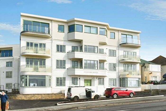 1 Bedroom Flat For Sale In Marine Drive, Saltdean, Brighton, East Sussex, BN2