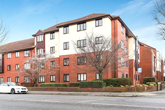 1 Bedroom Flat To Rent In Romana Court, Sidney Road, Staines-Upon-Thames, Surrey, TW18